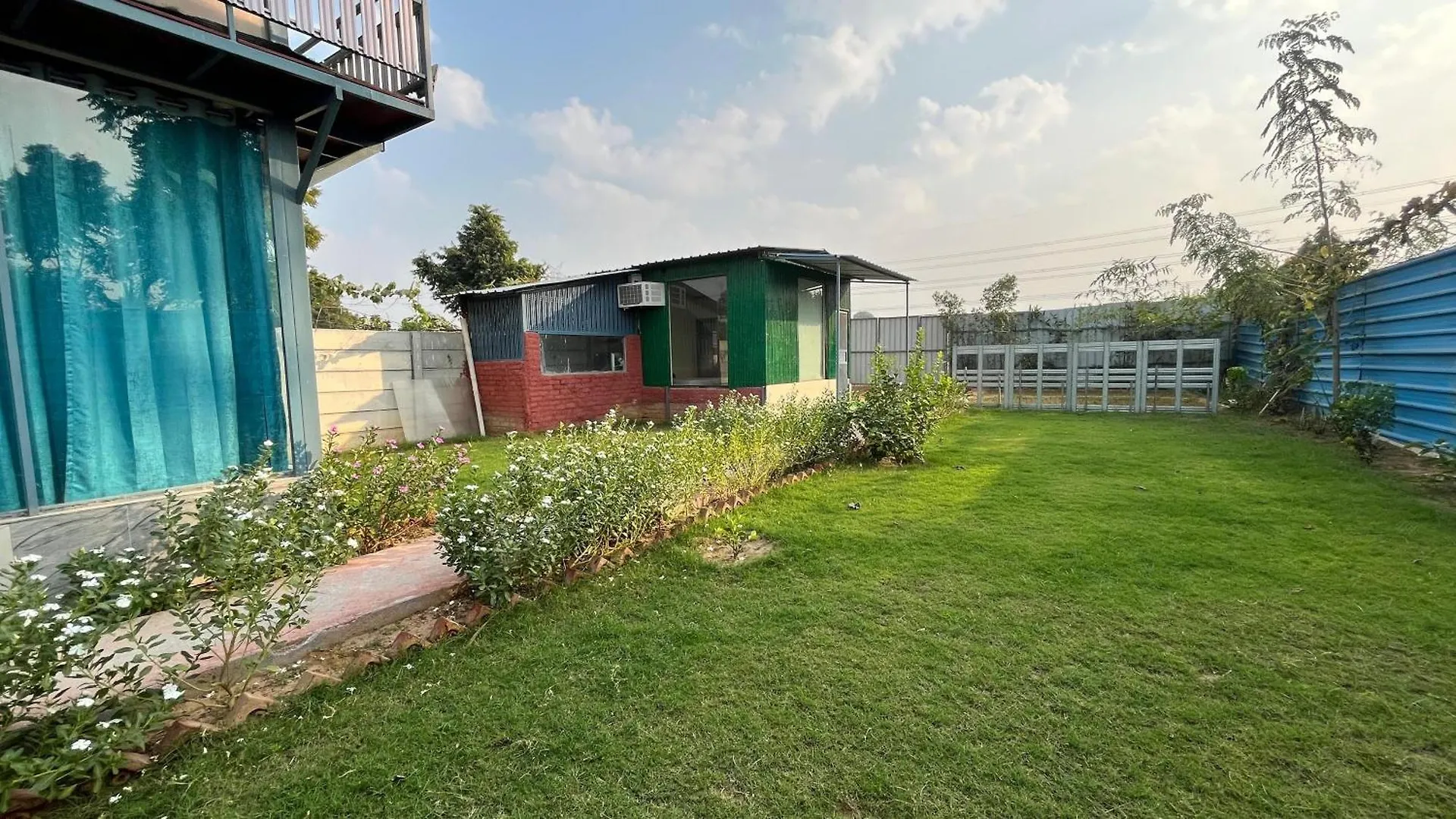 Brasa Farm Otel Gurgaon 0*,  Hindistan